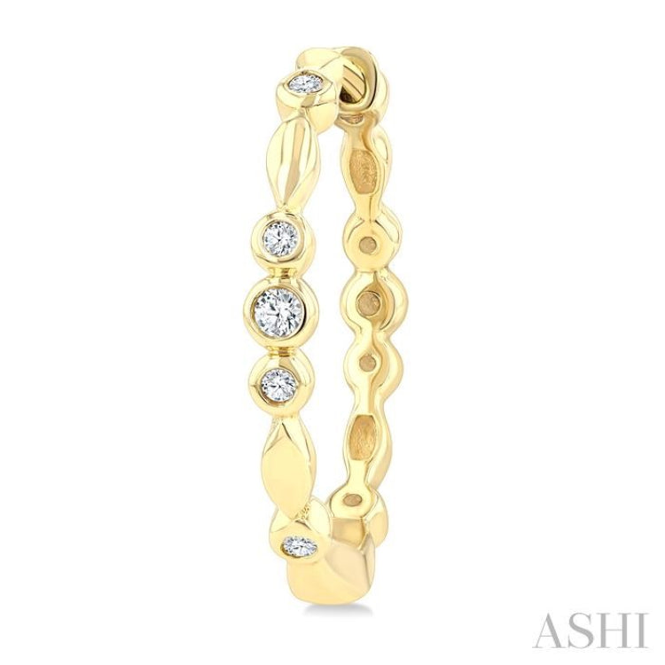 1/10 Ctw Round Cut Diamond Fashion Hoop Earrings in 10K Yellow Gold 1/10 Ctw Round Cut Diamond Fashion Hoop Earrings in 10K Yellow Gold