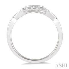 1/10 Ctw Round Cut Diamond Wedding Band in 14K White Gold 1/10 Ctw Round Cut Diamond Wedding Band in 14K White Gold