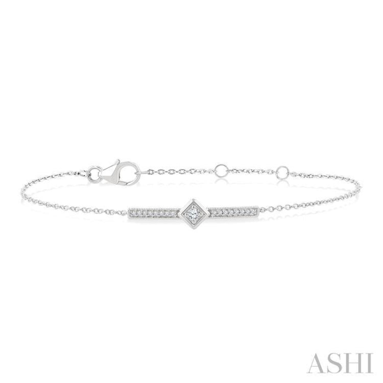 1/10 Ctw Round Cut Diamond Horizontal Bar Fashion Chain Bracelet in 10K White Gold 1/10 Ctw Round Cut Diamond Horizontal Bar Fashion Chain Bracelet in 10K White Gold