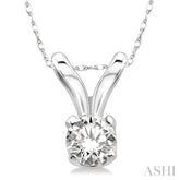 1/10 Ctw Round Cut Diamond Solitaire Pendant in 14K White Gold with Chain