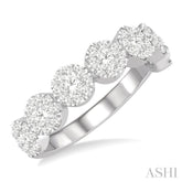 1 Ctw Jointed Circular Mount Lovebright Diamond Cluster Band in 14K White Gold