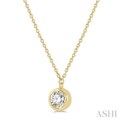 1/10 Ctw Round Cut Diamond Pendant With Chain in 14K Yellow Gold 1/10 Ctw Round Cut Diamond Pendant With Chain in 14K Yellow Gold