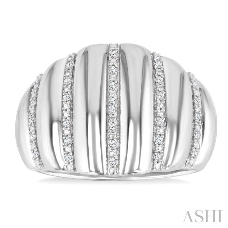 1/10 Ctw Ribbed Dome Shape Round Cut Diamond Bold Wide Fashion Band in Sterling Silver 1/10 Ctw Ribbed Dome Shape Round Cut Diamond Bold Wide Fashion Band in Sterling Silver