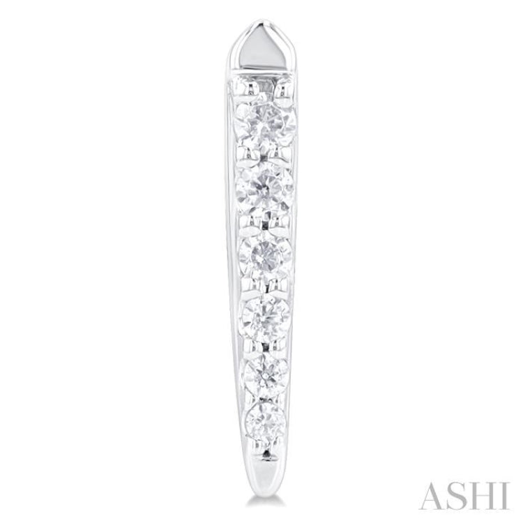 1/10 Ctw Petite Vertical Bar Graduated Round Cut Diamond Fashion Stud Earring in 10K White Gold 1/10 Ctw Petite Vertical Bar Graduated Round Cut Diamond Fashion Stud Earring in 10K White Gold