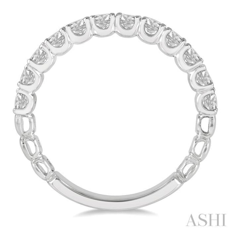 3/4 Ctw Lattice Round Cut Diamond Wedding Band in Platinum