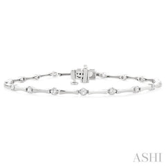 1/2 Ctw Bamboo Internodes Round Cut Diamond Fashion Bracelet in 14K White Gold