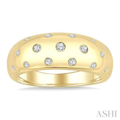 1/5 Ctw Round Cut Diamond Flush Set Mosaic Dome Band in 10K Yellow Gold