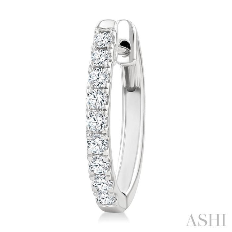.50CTRDDM OVAL HOOP ER WG 14K-G*