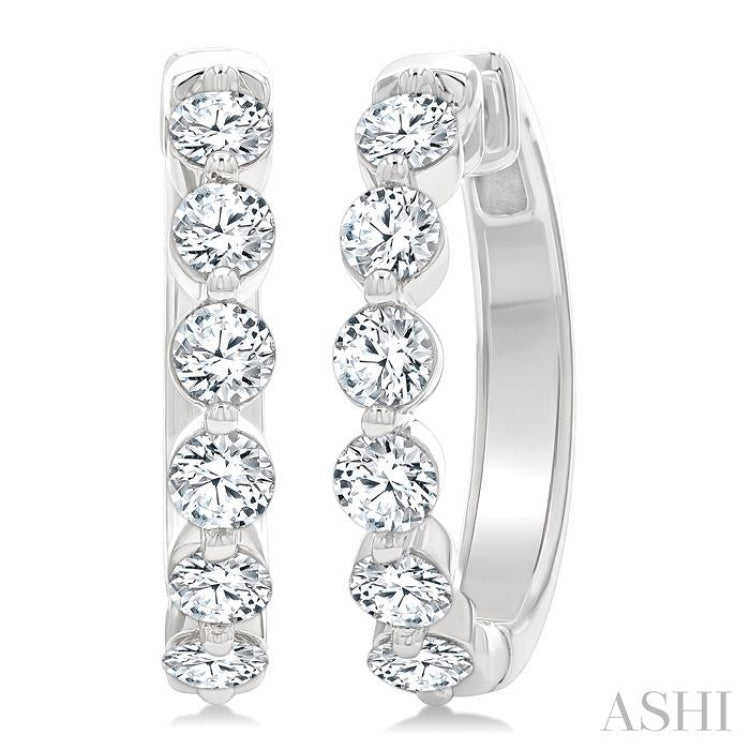 1.50CTRDDM SINGL PRONG HOOP ER WG 14K-G*