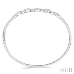 1 1/10 ctw Lovebright Circular Mounts Baguette & Round Cut Diamond Bangle in 14K White Gold