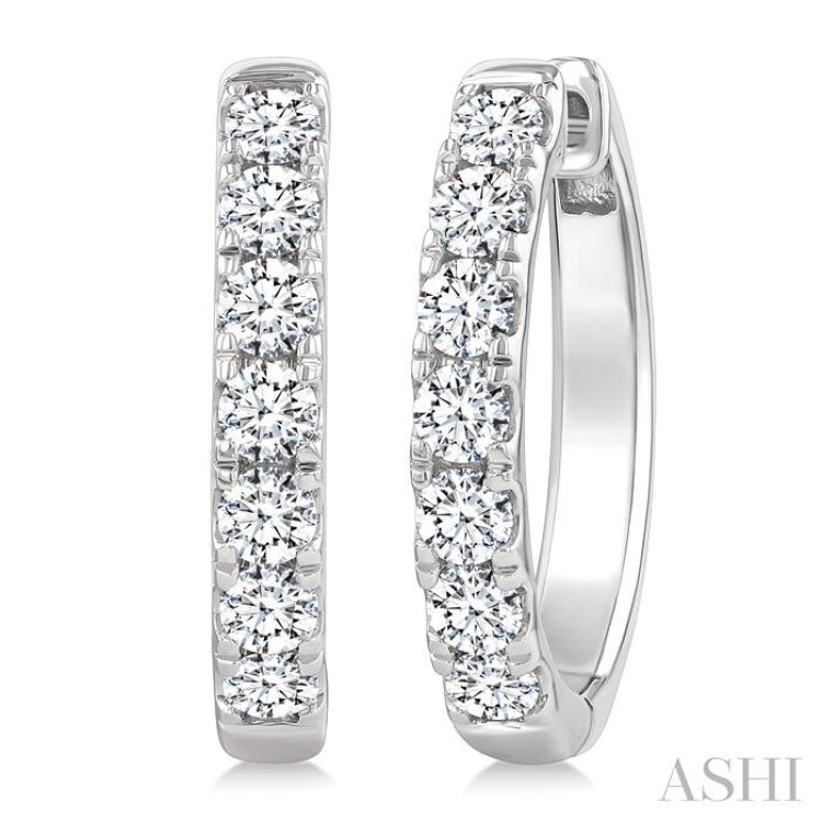 2.00CTRDDM OVAL HOOP ER WG 14K-G*