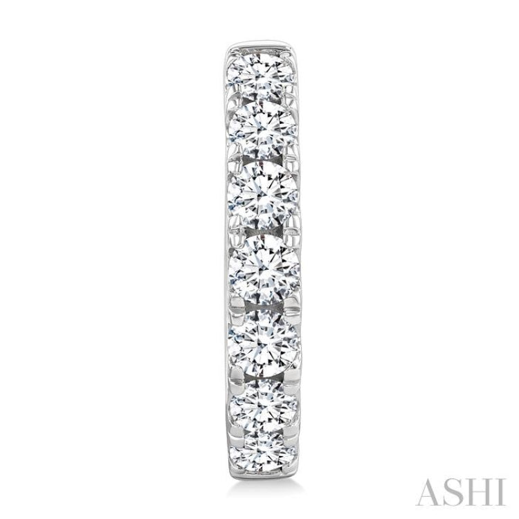 1.50CTRDDM OVAL HOOP ER WG 14K-G*
