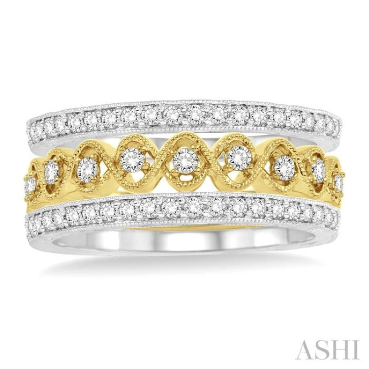 1/2 Ctw Round Cut Diamond Triple Band Set in 14K white and yellow Gold