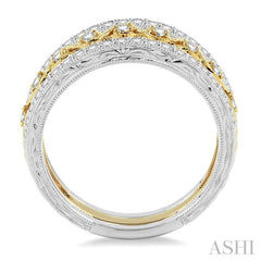 1/2 Ctw Round Cut Diamond Triple Band Set in 14K white and yellow Gold