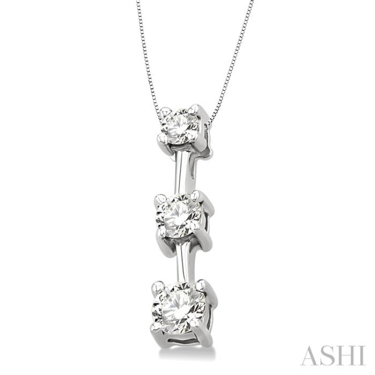 1/2 Ctw Three Stone Round Cut Diamond Pendant in 14K White Gold with Chain