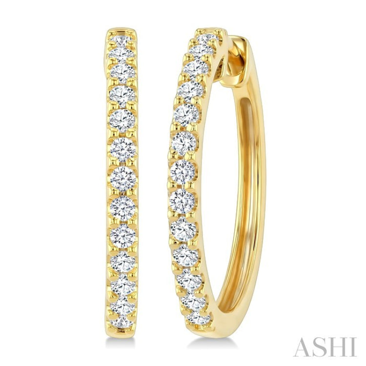 1/2 Ctw Round Cut Diamond Hoop Earrings in 14K Yellow Gold