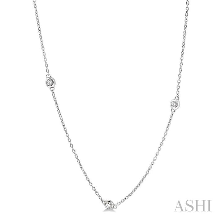 1/2 Ctw Round Cut Diamond Station Necklace in 14K White Gold