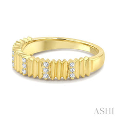 1/10 Ctw Round Cut Diamond Pirouette Fashion Ring in 10K Yellow Gold