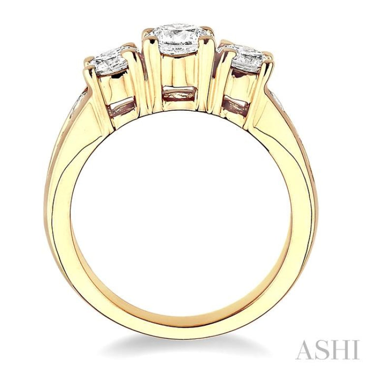 Round Shape Past Present & Future Diamond Engagement Ring