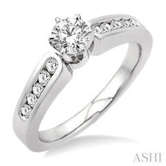 Round Shape Diamond Engagement Ring