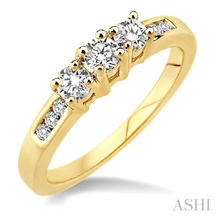 Round Shape Past Present & Future Diamond Engagement Ring