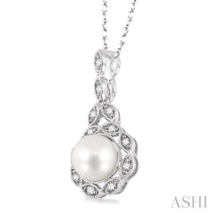 Pearl & Halo Diamond Fashion Pendant