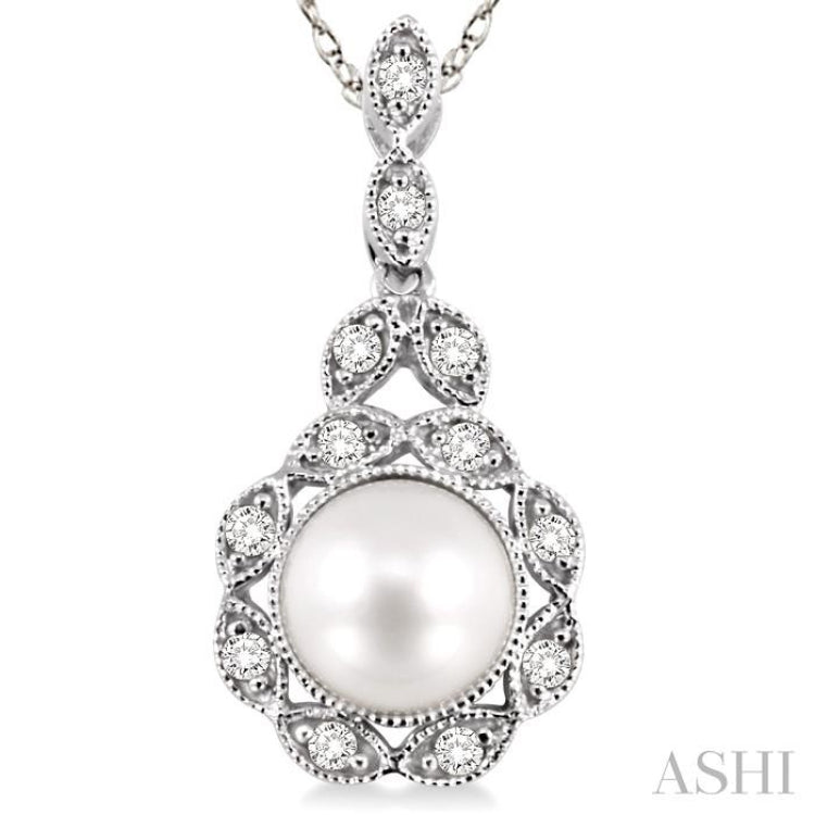 Pearl & Halo Diamond Fashion Pendant