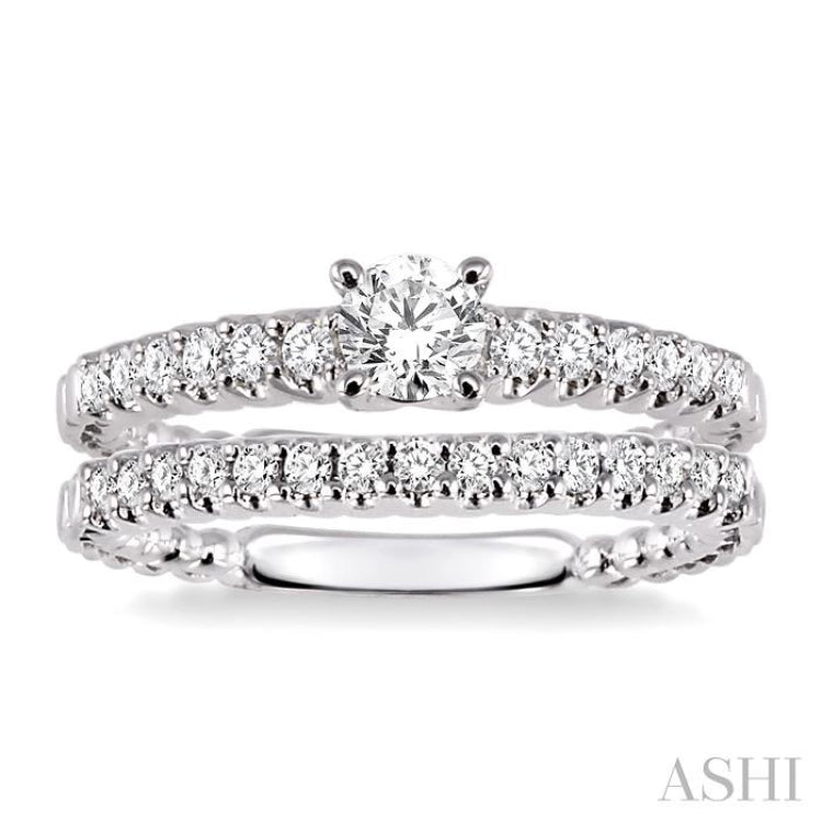 Round Shape Diamond Wedding Set