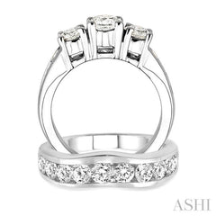 Round Shape Past Present & Future Diamond Wedding Set