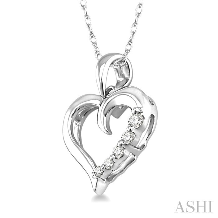 1/10 Ctw Round Cut Diamond Heart Shape Journey Pendant in 10K White Gold with Chain