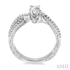 Round Shape Diamond Engagement Ring