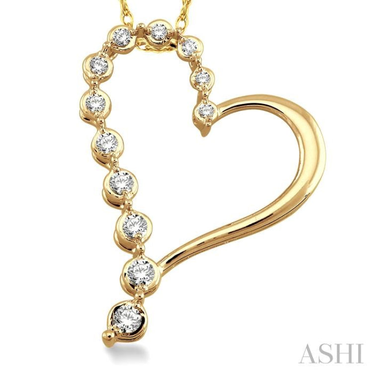 Heart Shape Half Journey Diamond Fashion Pendant