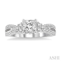 Princess Shape Diamond Engagement Ring