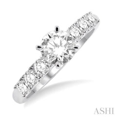 Round Shape Semi-Mount Diamond Engagement Ring