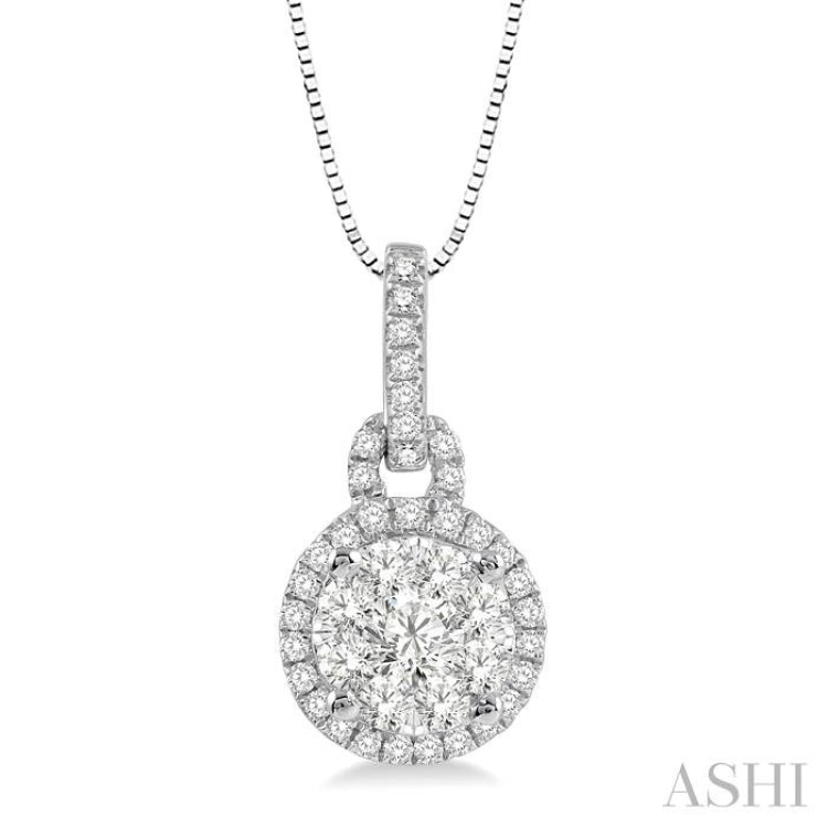 Round Shape Halo Lovebright Diamond Pendant