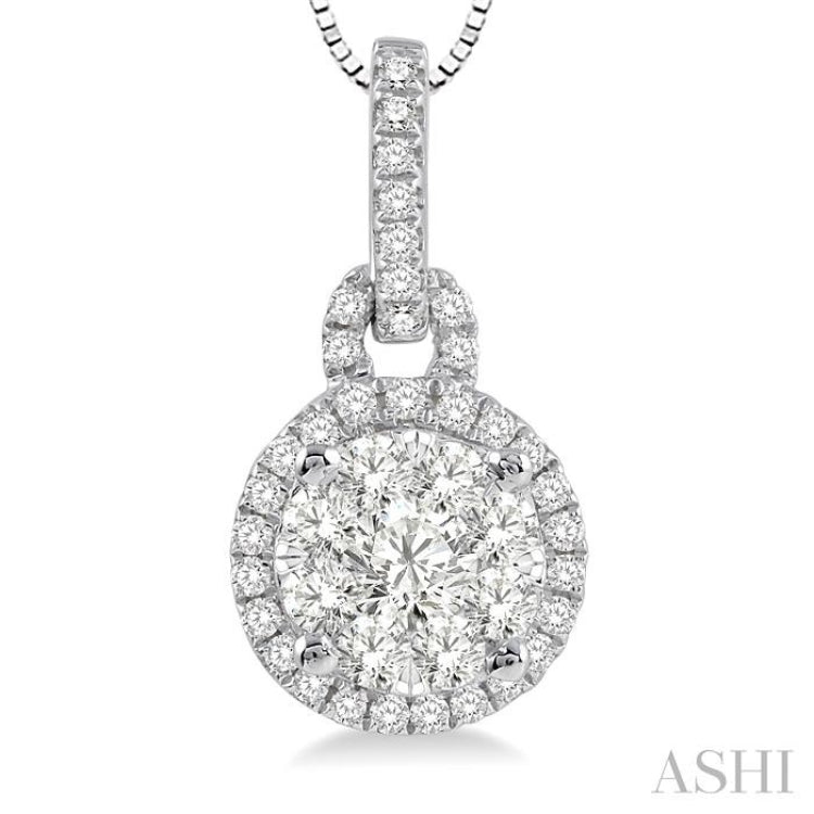 Round Shape Halo Lovebright Diamond Pendant