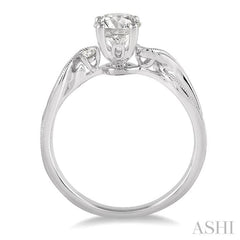 Round Shape Semi-Mount Diamond Engagement Ring