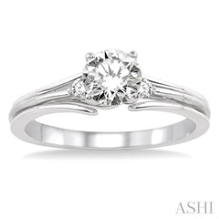 Round Shape Semi-Mount Diamond Engagement Ring