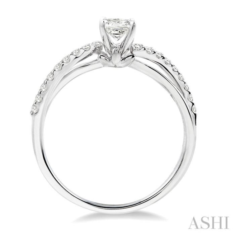 Princess Shape Diamond Engagement Ring