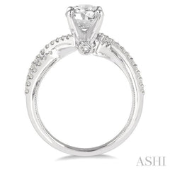 Round Shape Semi-Mount Diamond Engagement Ring