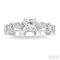 Princess Shape Diamond Engagement Ring