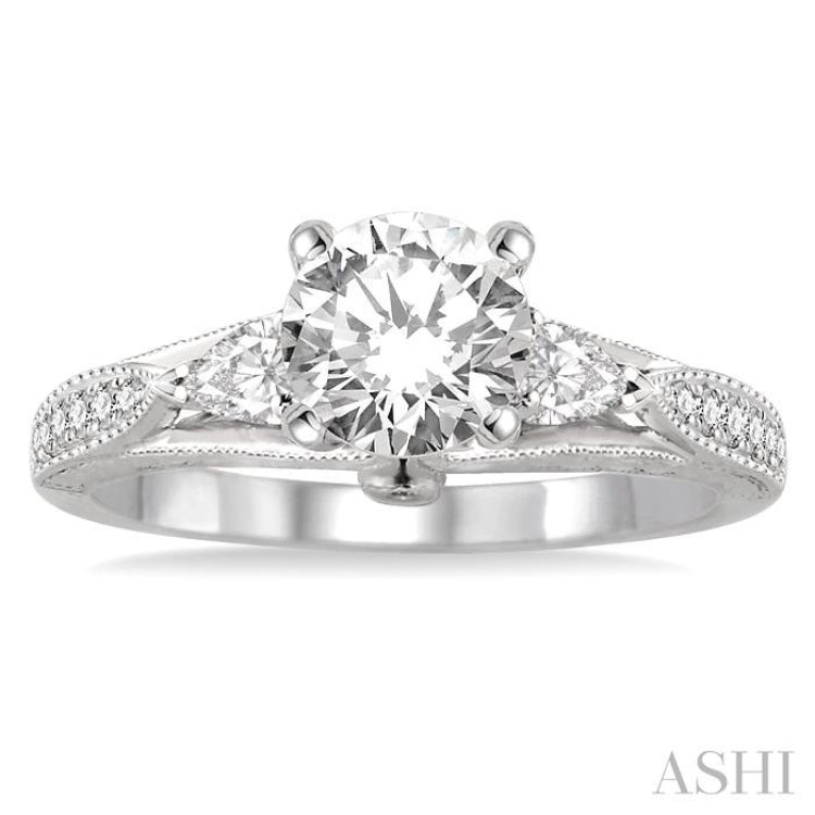 Round Shape Diamond Engagement Ring