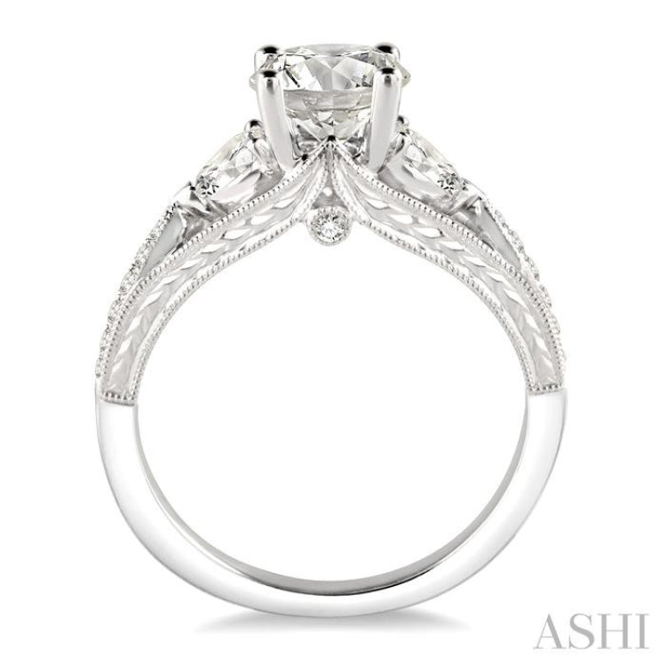 Round Shape Diamond Engagement Ring