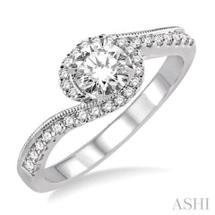 Round Shape Halo Diamond Engagement Ring