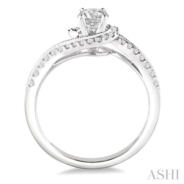 Round Shape Halo Diamond Engagement Ring