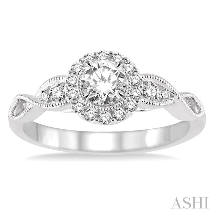 Round Shape Halo Diamond Engagement Ring