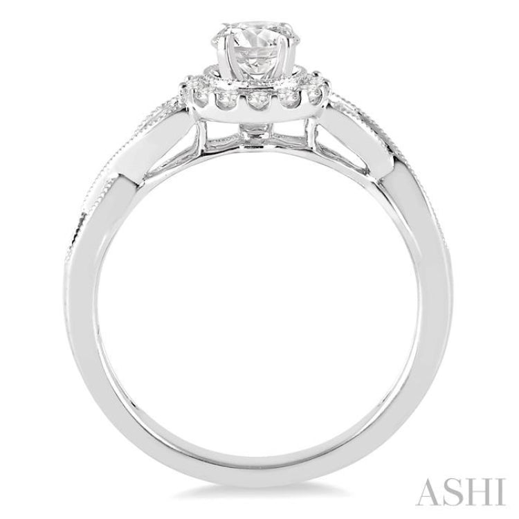 Round Shape Halo Diamond Engagement Ring