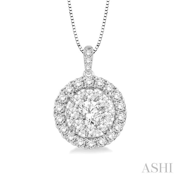 Round Shape Halo Lovebright Essential Diamond Pendant