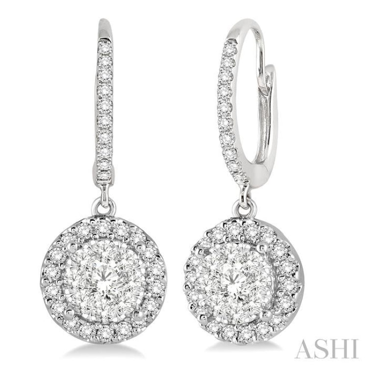 Round Shape Halo Lovebright Essential Diamond Earrings