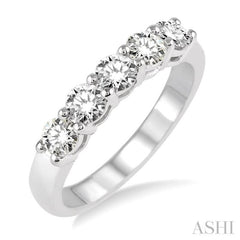 Round Shape 5 Stone Diamond Wedding Band